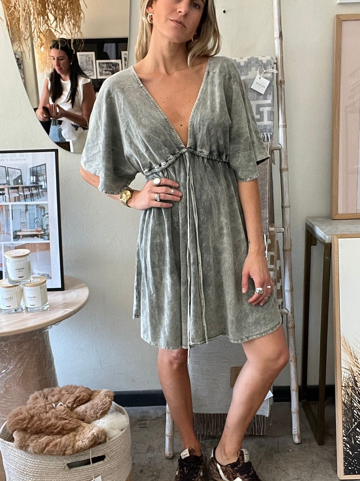 Vestido Corto Verde Escote en V Floripa 2