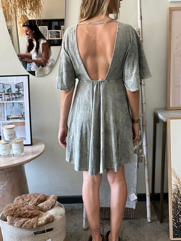 Vestido Corto Verde Escote en V Floripa 3