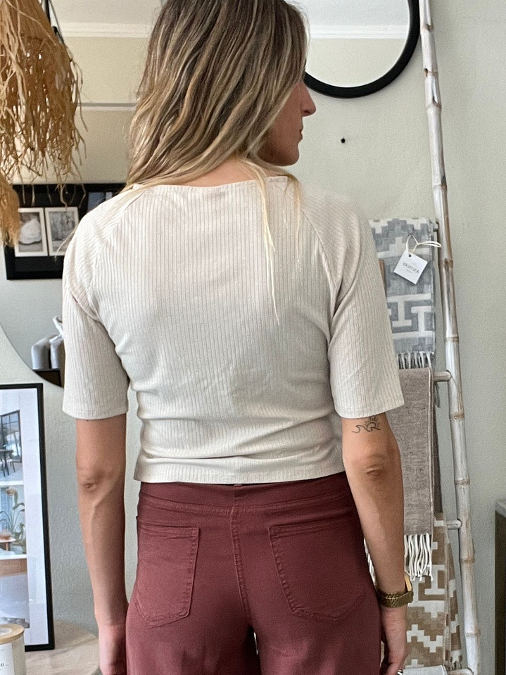 Polera Beige Manga Corta Escote Cruzado Talla M H&M 2