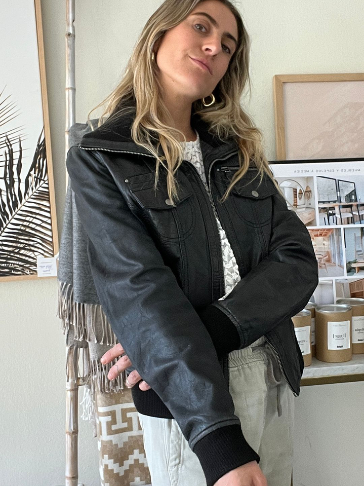 Chaqueta Bomber Vintage 100% Cuero Negra Leather By Stradivarius 4