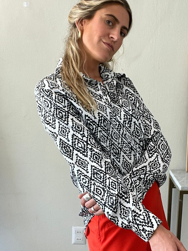 Blusa Black And White Diseños Satinada Talla S Zara 4