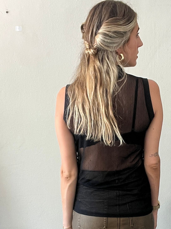 Polera Traslucida Halter Amarras al Cuello Paula Vergara 2