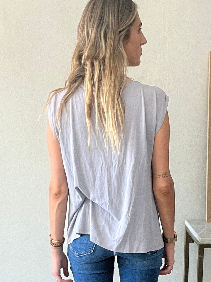 Polera Gris Cuello Bobo Talla M ASH 2