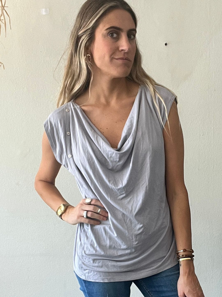 Polera Gris Cuello Bobo Talla M ASH 3