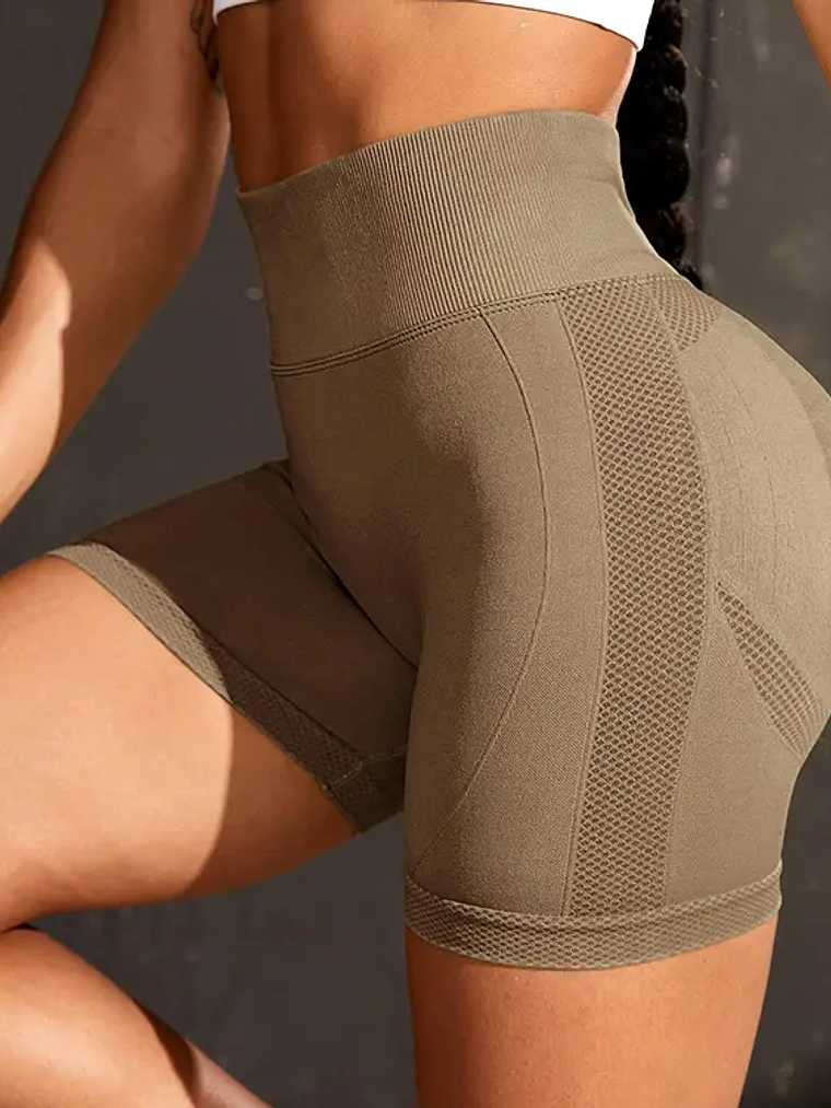 Rubi - Short con scrunch  2