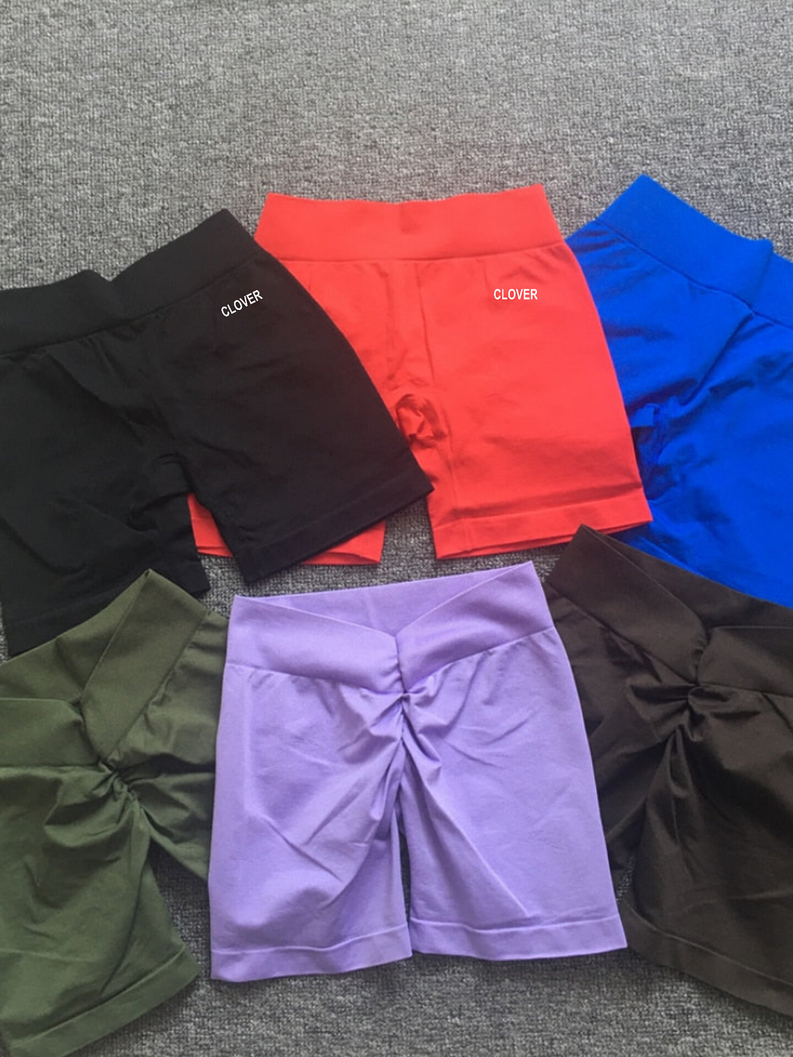 Short unicolor corte en cintura en V atrás profundo 5