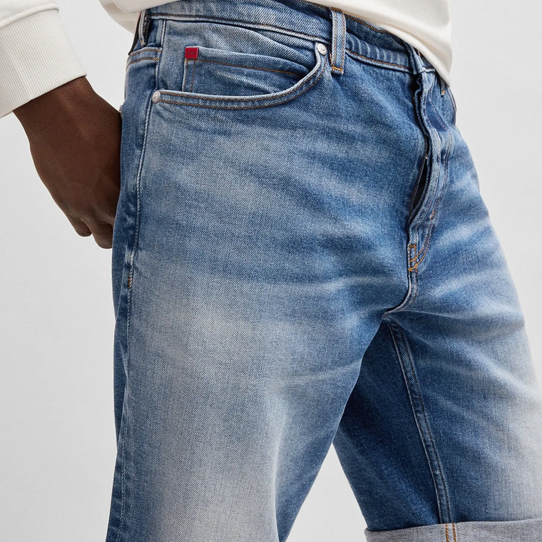 SHORTS TAPERED FIT EN CÓMODO DENIM ELÁSTICO AZUL HOMBRE 5