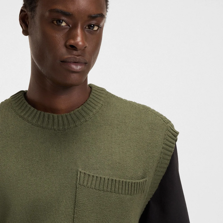 BUZO DE PUNTO RELAXED FIT CON BOLSILLO EN EL PECHO SUETÉR RELAXED FIT HOMBRE 4