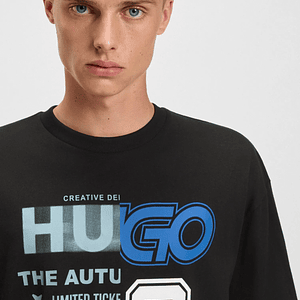 CAMISETA DE PUNTO DE ALGODÓN CON ILUSTRACIÓN DE LOGO PLAYERA LOOSE FIT HOMBRE