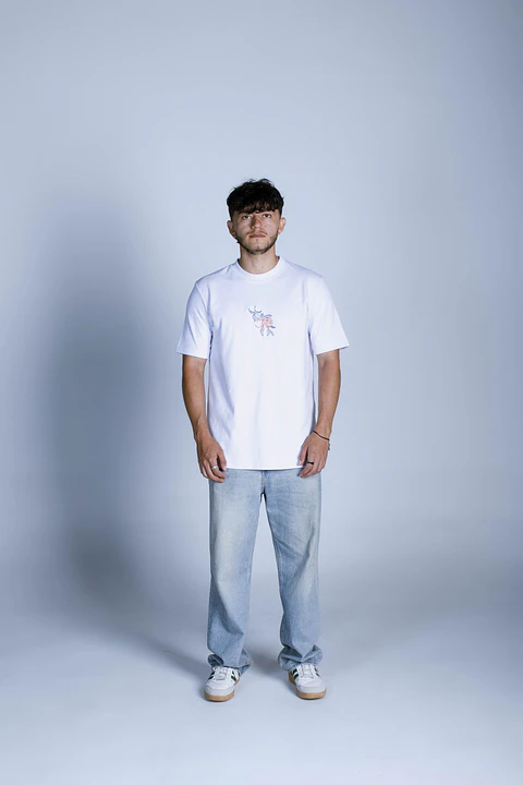 Camiseta bordada - Oranjem