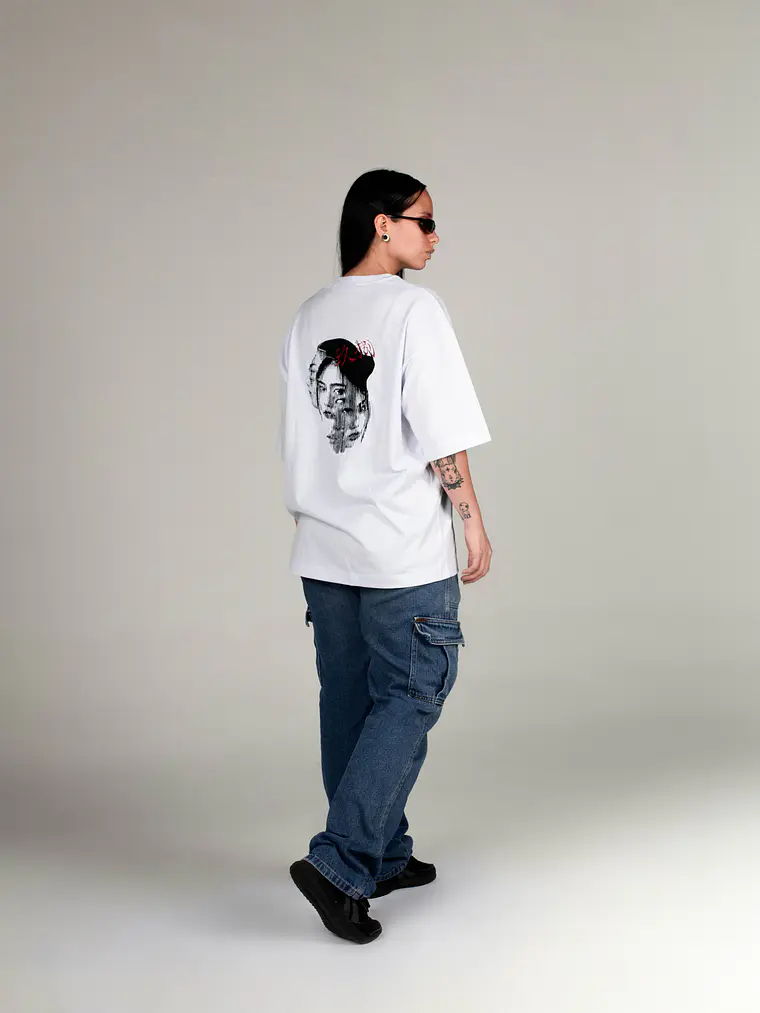 Camiseta bordada - Rostro Fragmentado 1