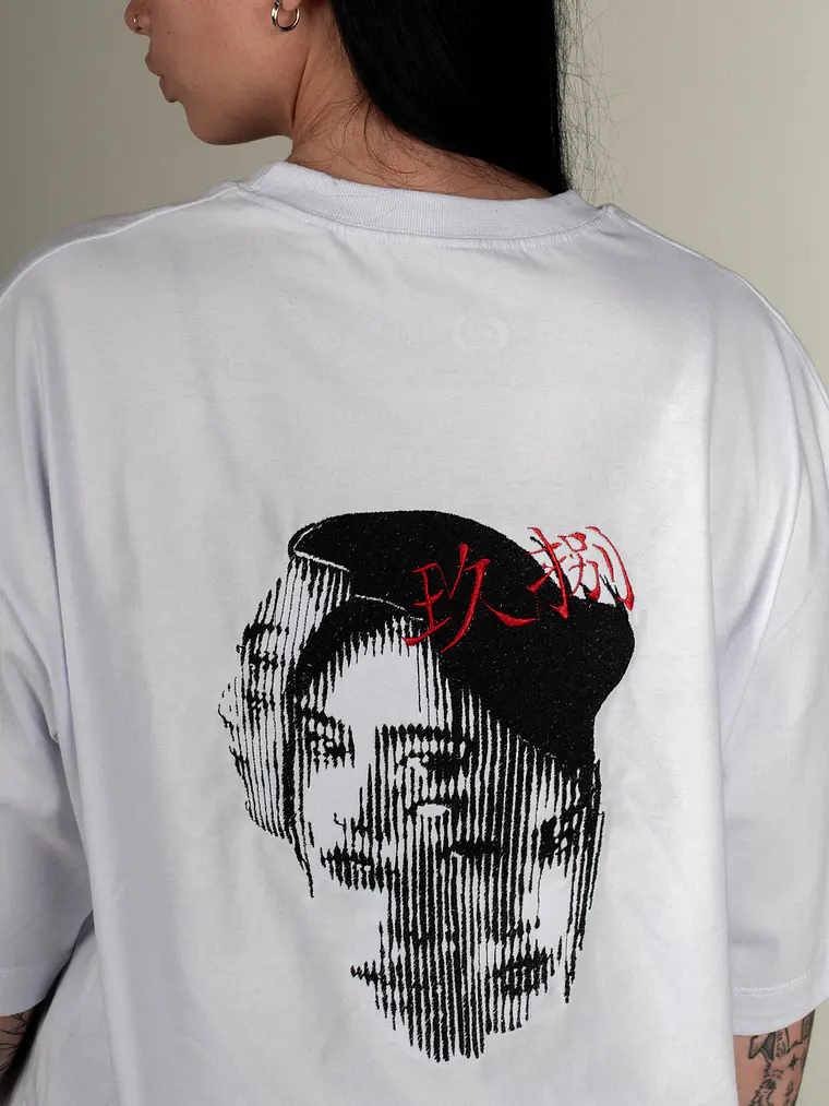 Camiseta bordada - Rostro Fragmentado 3