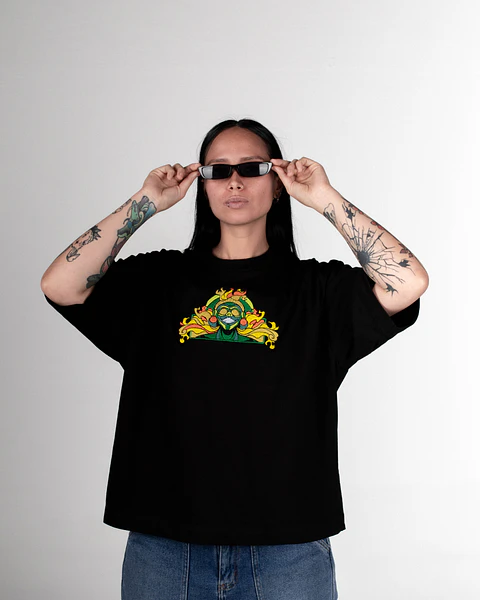 Camiseta bordada - Deidad