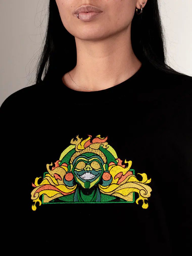 Camiseta bordada - Deidad 4