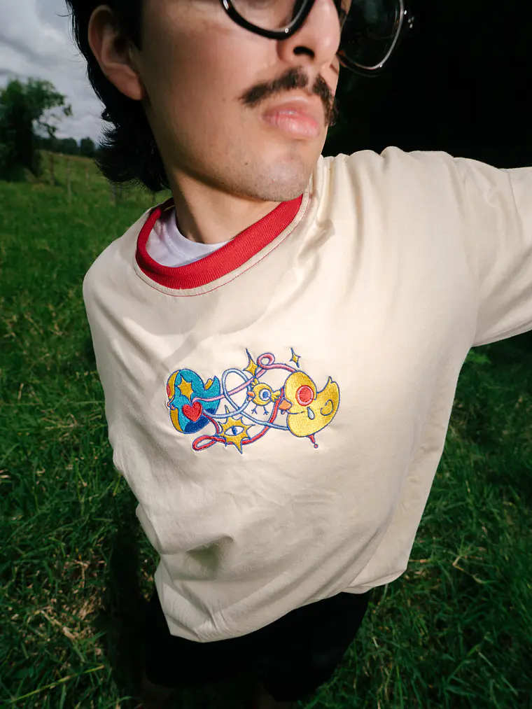Camiseta bordada - Patodos Lados 2