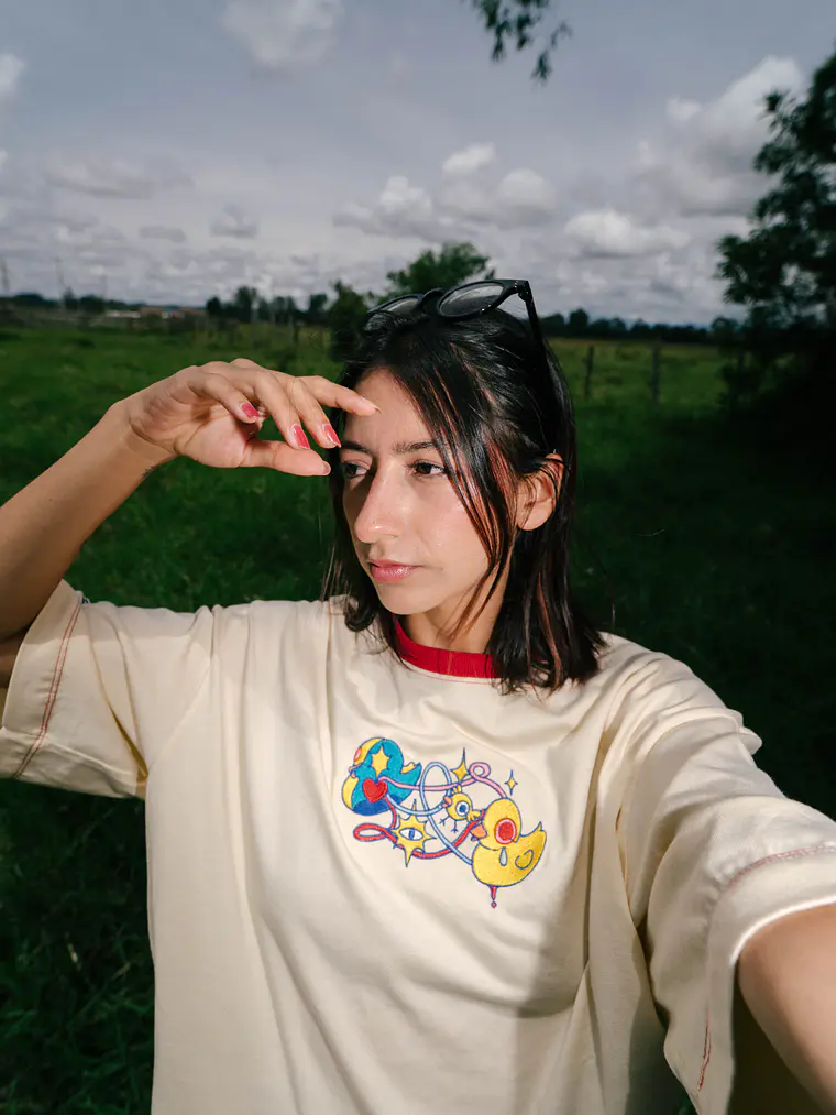 Camiseta bordada - Patodos Lados 3