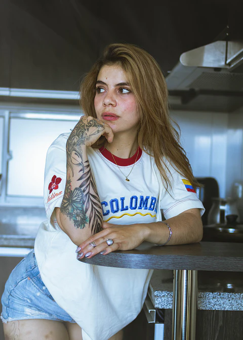 Camiseta bordada - Latina