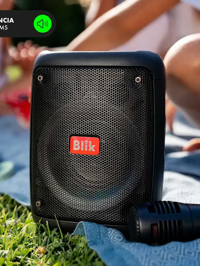 Parlante Karaoke Blik Voice Bluetooth Con Micrófono Color Negro 3