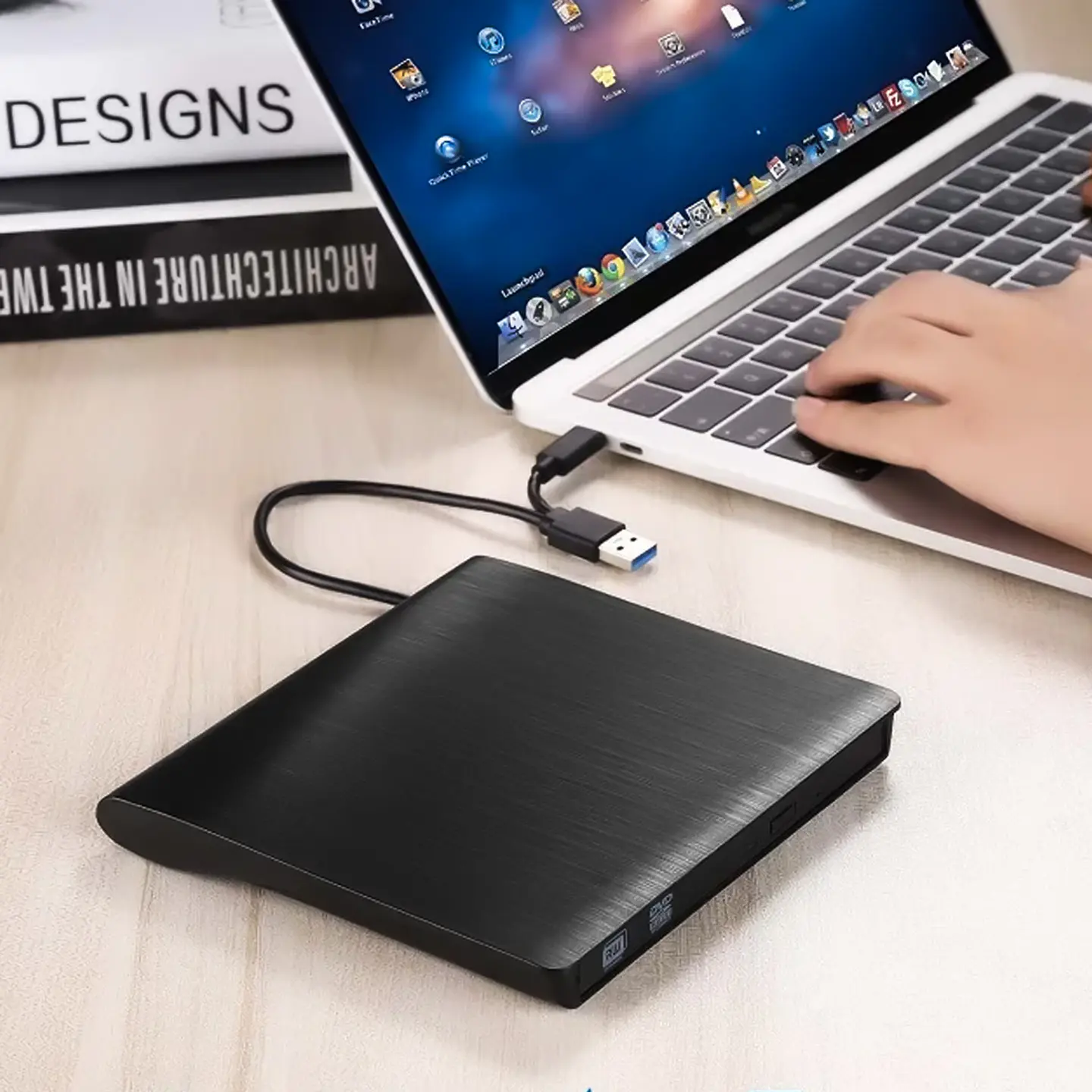 LECTOR Y GRABADOR DE CD Y DVD UTEK 4