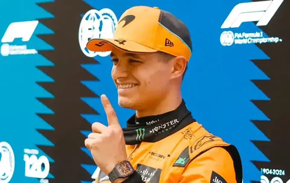 Gorro Mclaren Team 9forty F1 Oficial 6