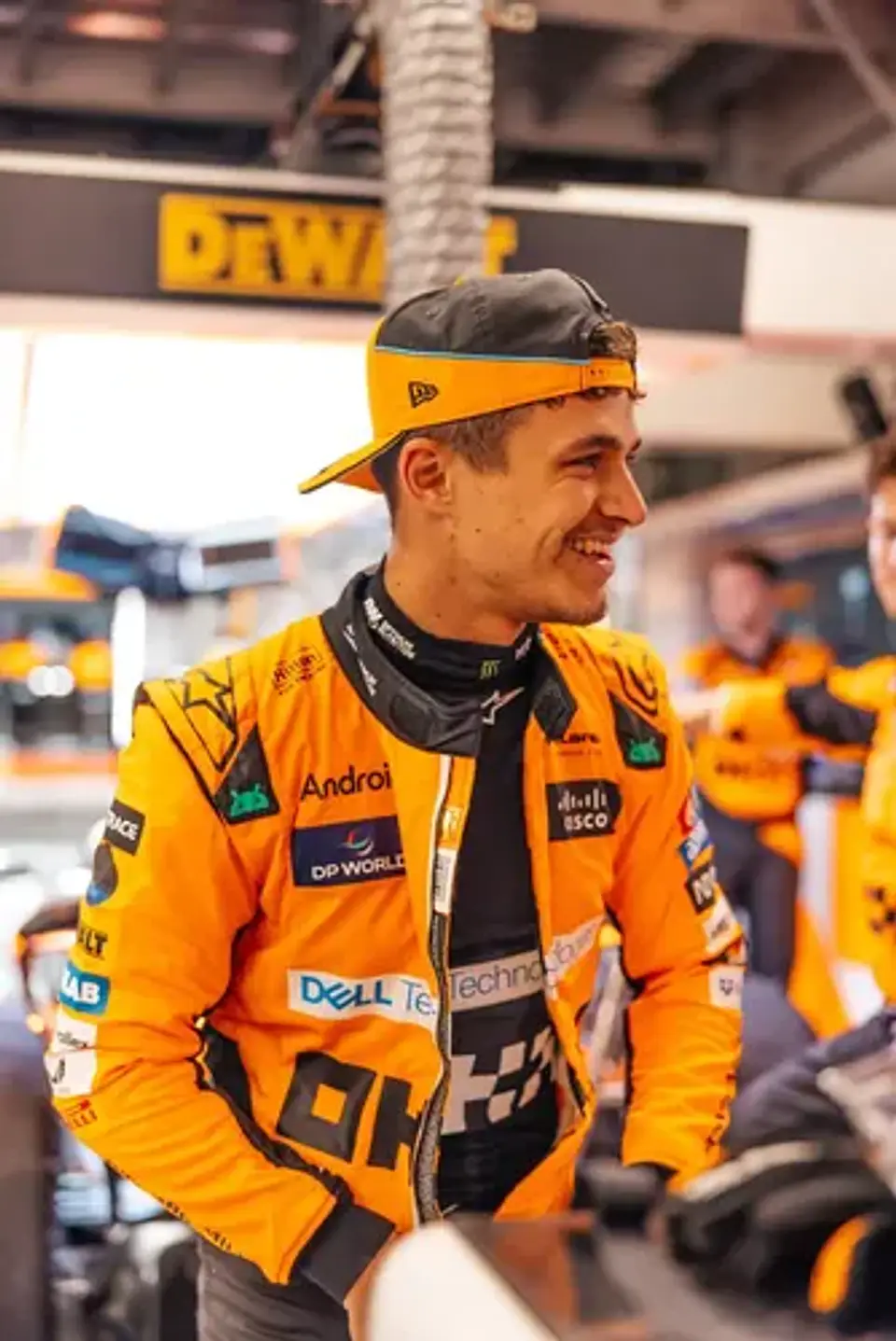 Gorro Mclaren Team 9forty F1 Oficial 8