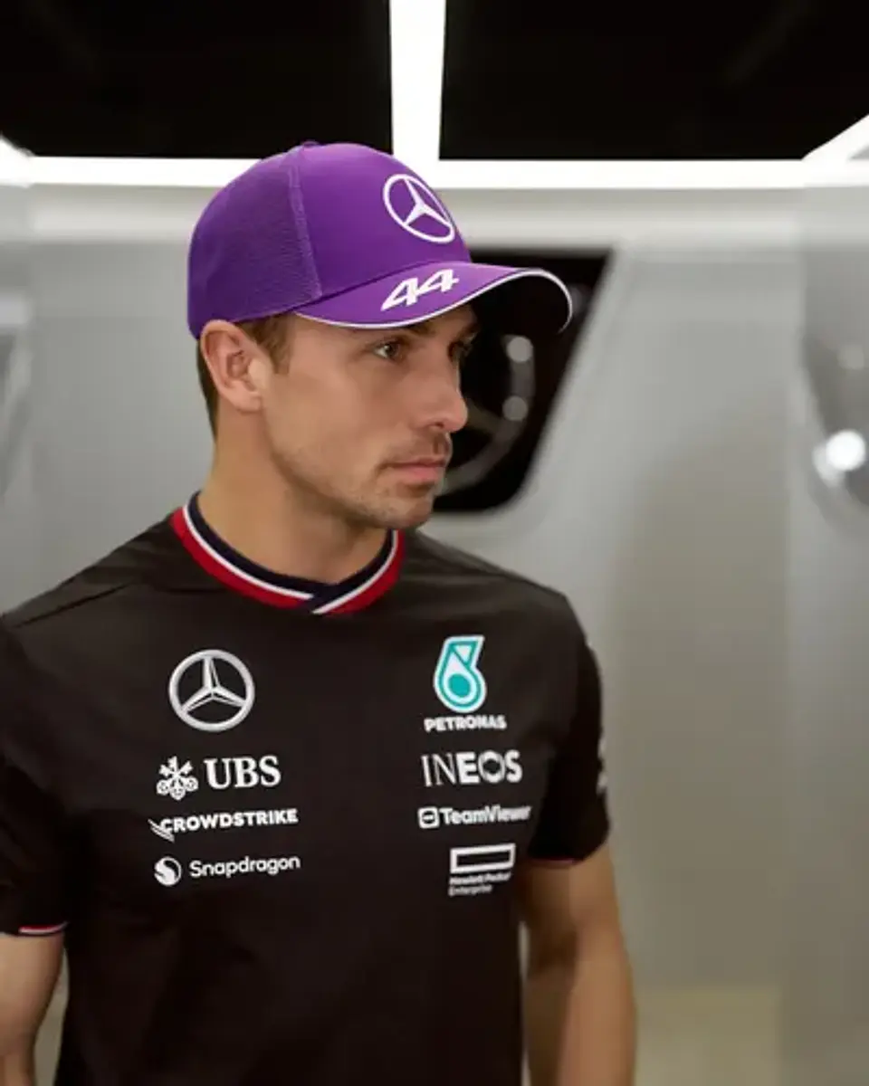 Gorro Mercedes Benz Lh 44 Morado Malla Gorra 4
