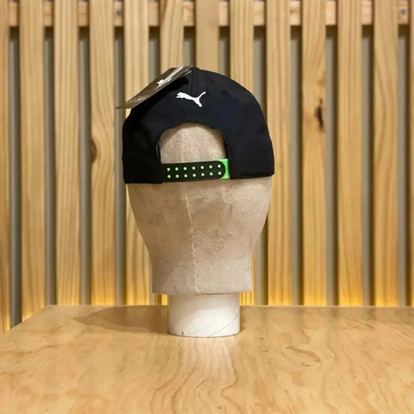 Gorra Mercedes Benz Jockey Negro 6