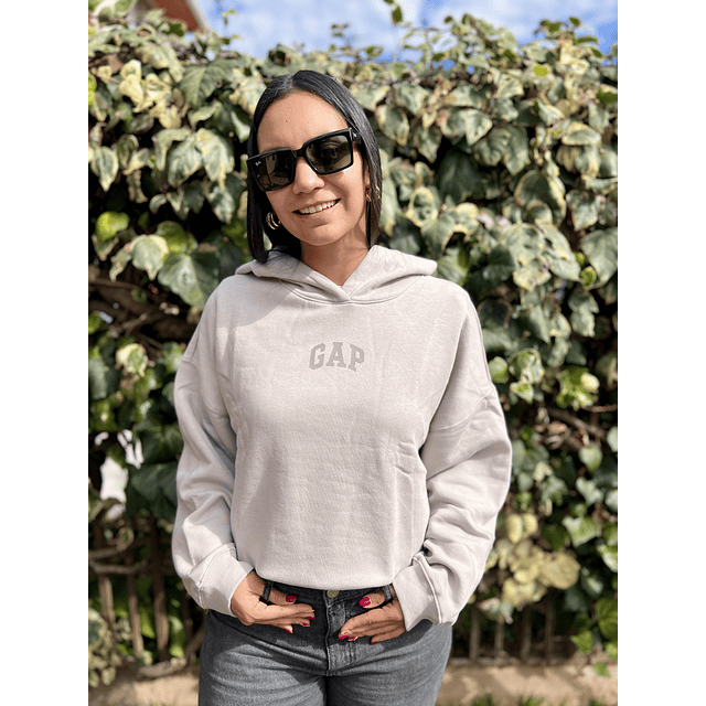 Relaxed Gap Mini-Logo Cropped Hoodie
