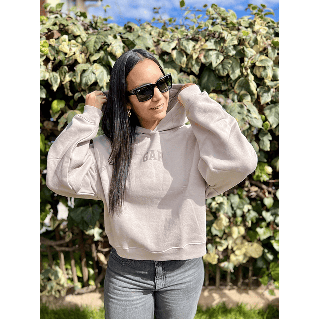 Relaxed Gap Mini-Logo Cropped Hoodie