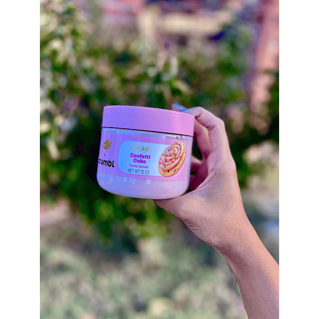Exfoliante Corporal Confetti Cake Dove x Crumbl