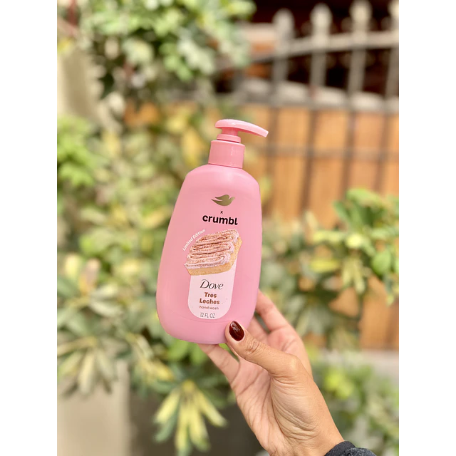 Jabón de Manos Tres Leches Dove x Crumbl
