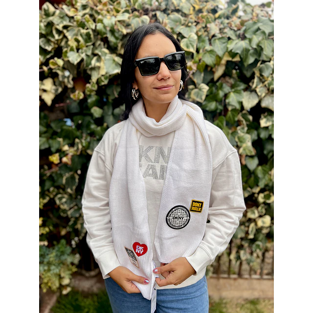 Bufanda Blanca DKNY