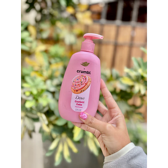Jabón de Manos Dove x Crumbl Confetti Cake
