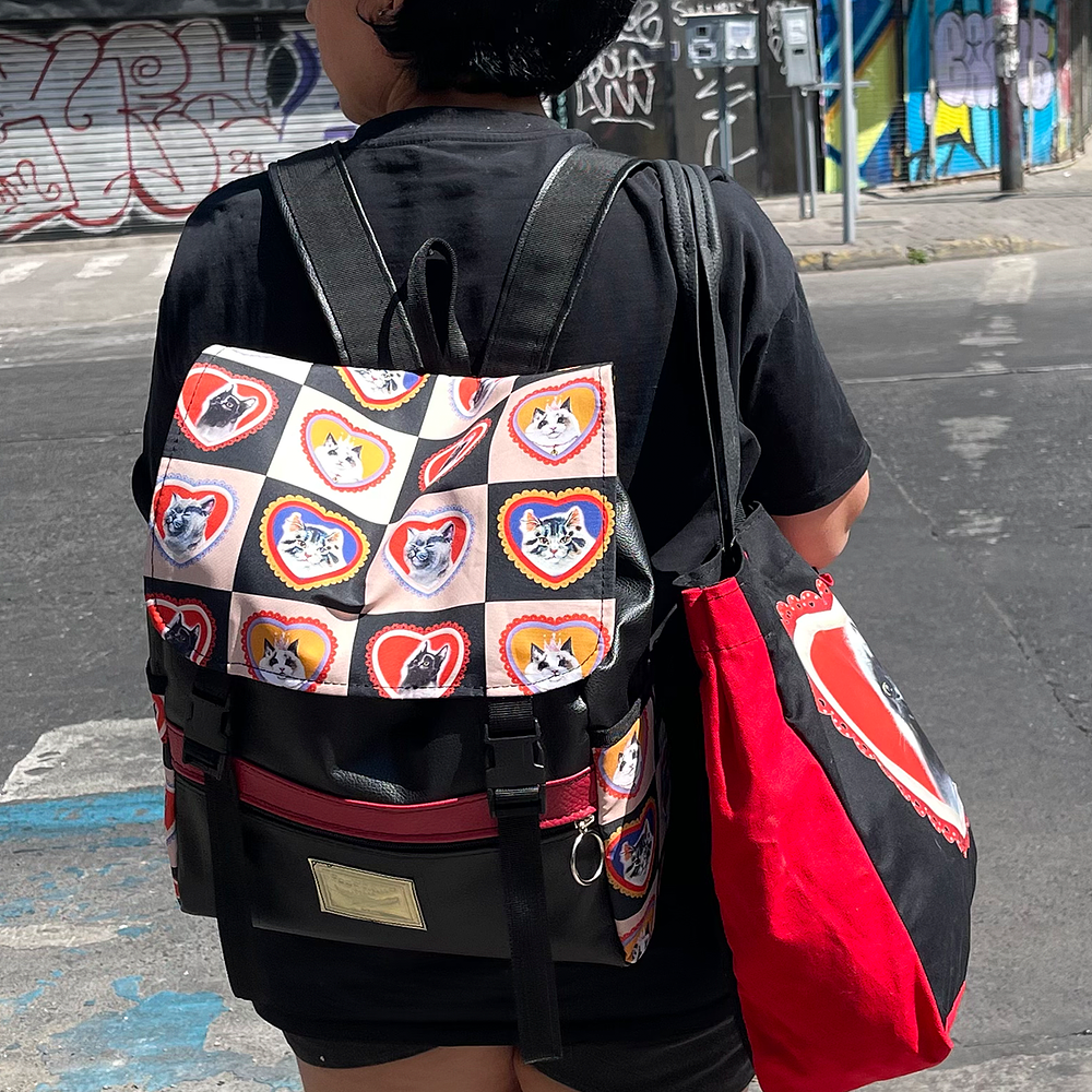 Mochila Nicca gatitos Beige y Negro