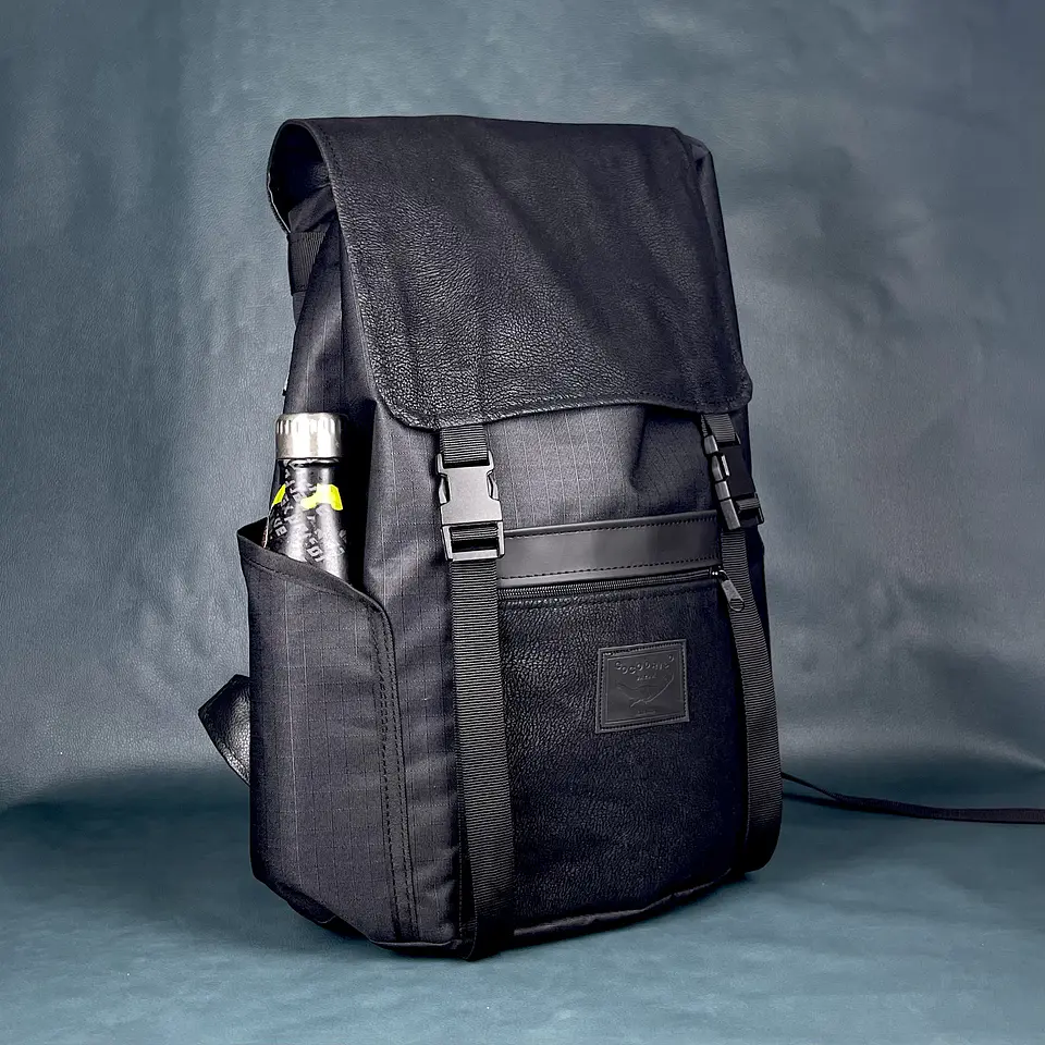 Mochila Viajero Negra Texturizada  1