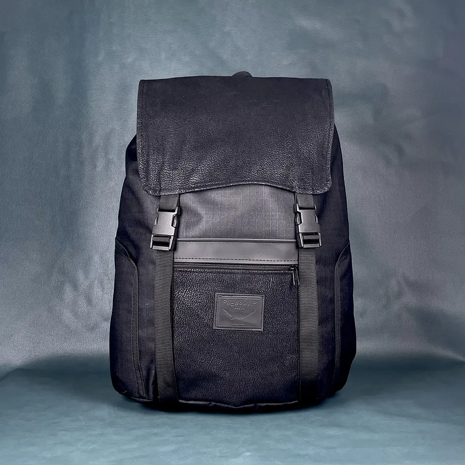 Mochila Viajero Negra Texturizada  2