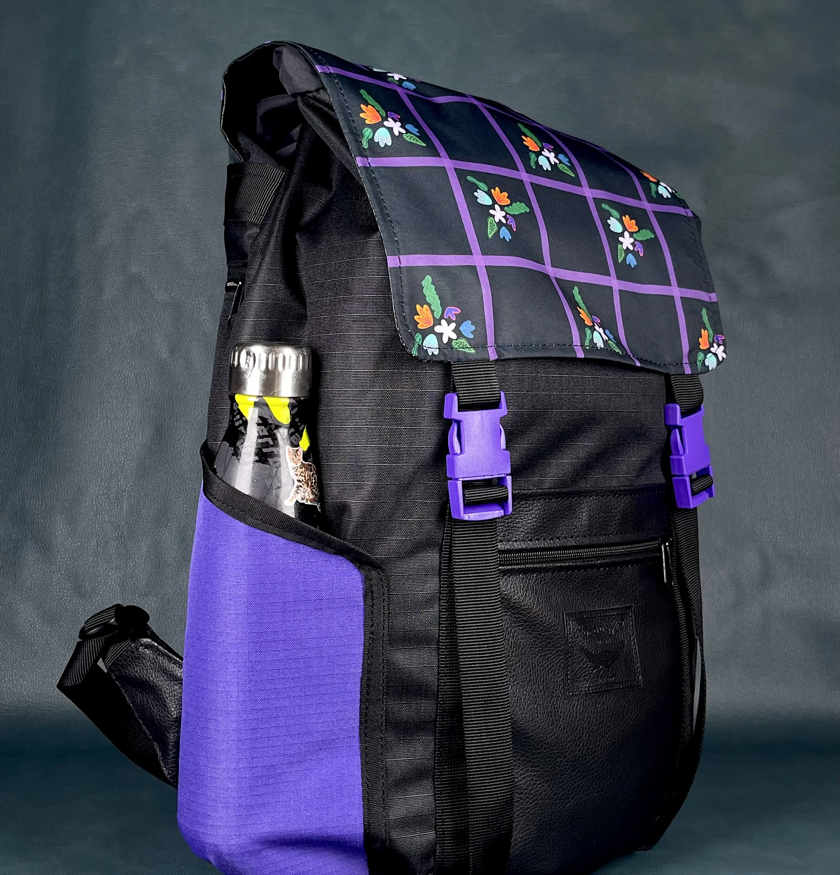 Mochila Viajero Flores Nocturnas 1