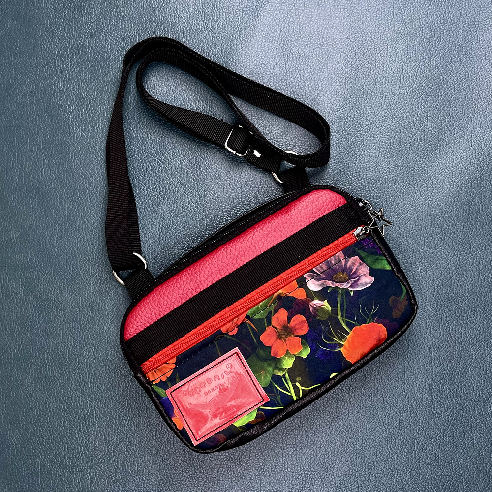 New Pocket Bag Rojo Flores 