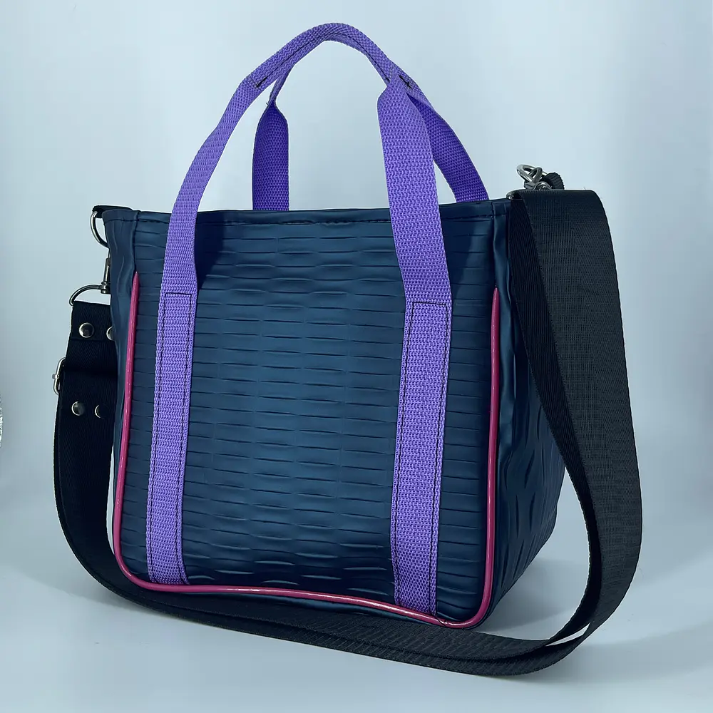 Mini Totebag Hycka Azul Texturizado y Morado Tornasol 3