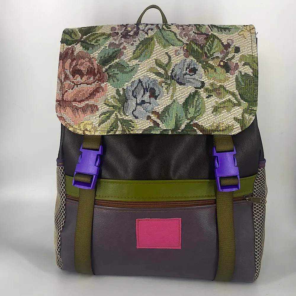 Mochila Nicca Café Moro y gobelino floral 