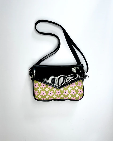 Pocket Sobrecito Flores Rosa Y Verde Con Charol