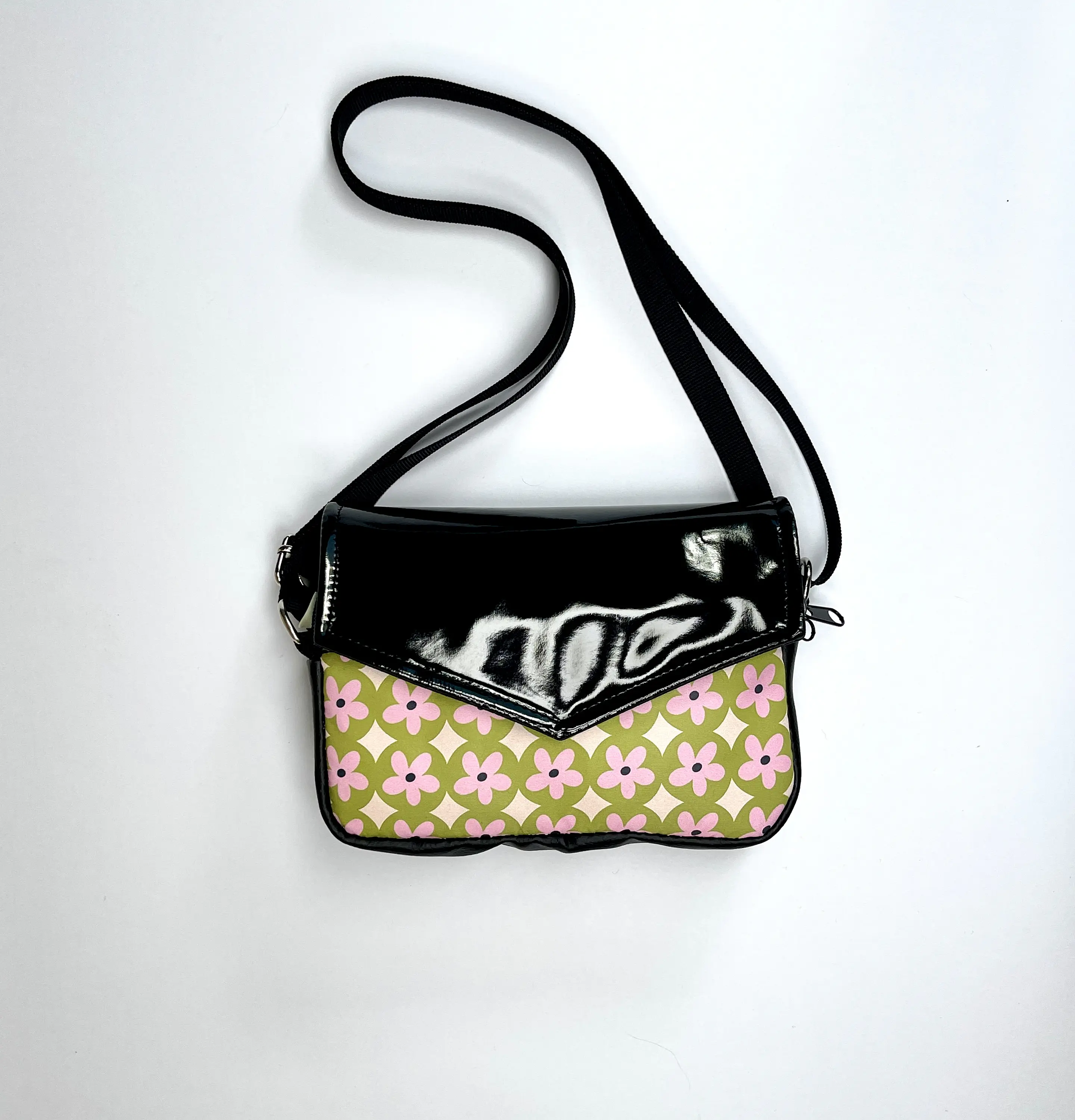 Pocket Sobrecito Flores Rosa Y Verde Con Charol 1