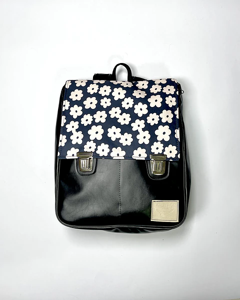 Mochila Raffa Flores B/N