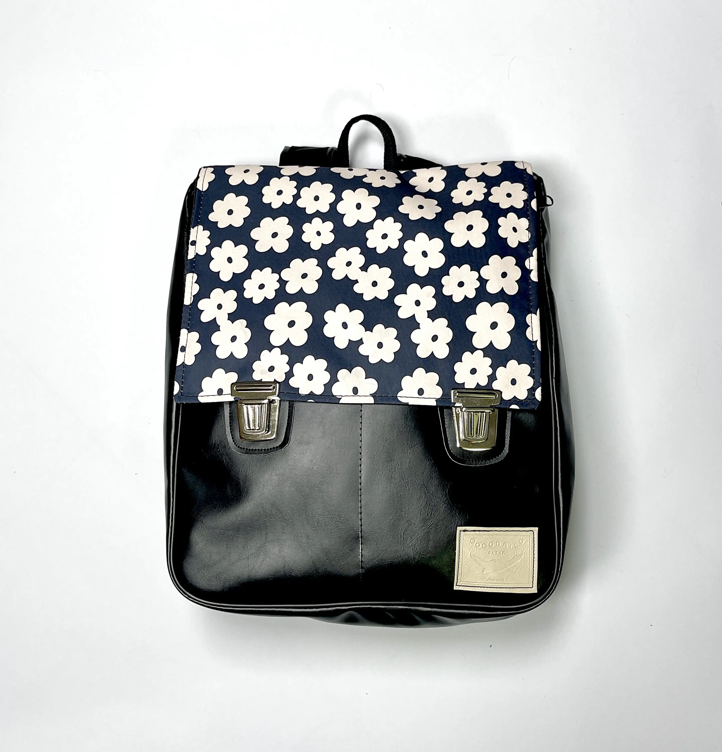 Mochila Raffa Flores B/N 1