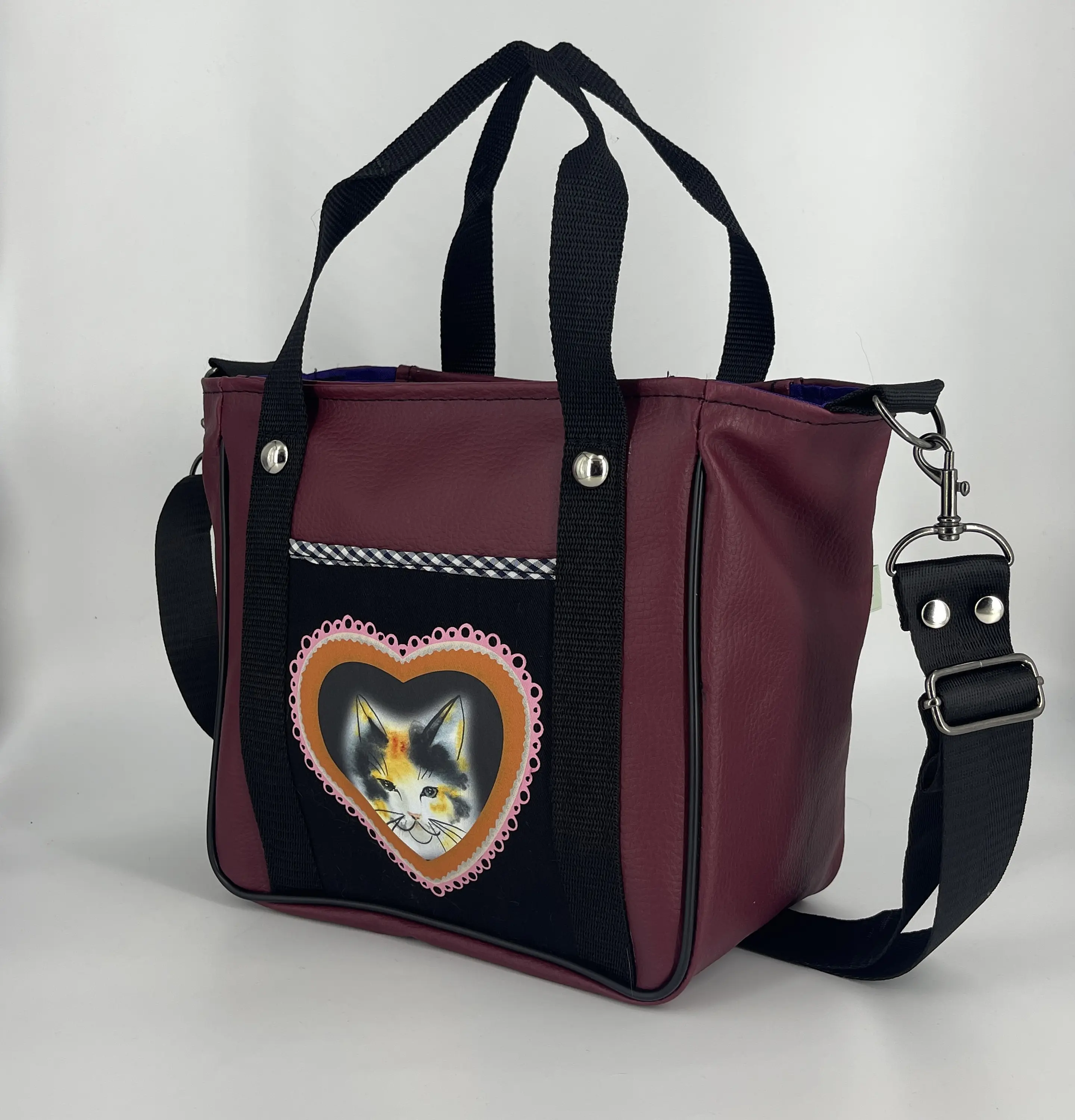 Mini Tote Hycka Burdeo Gatita Calicó  1