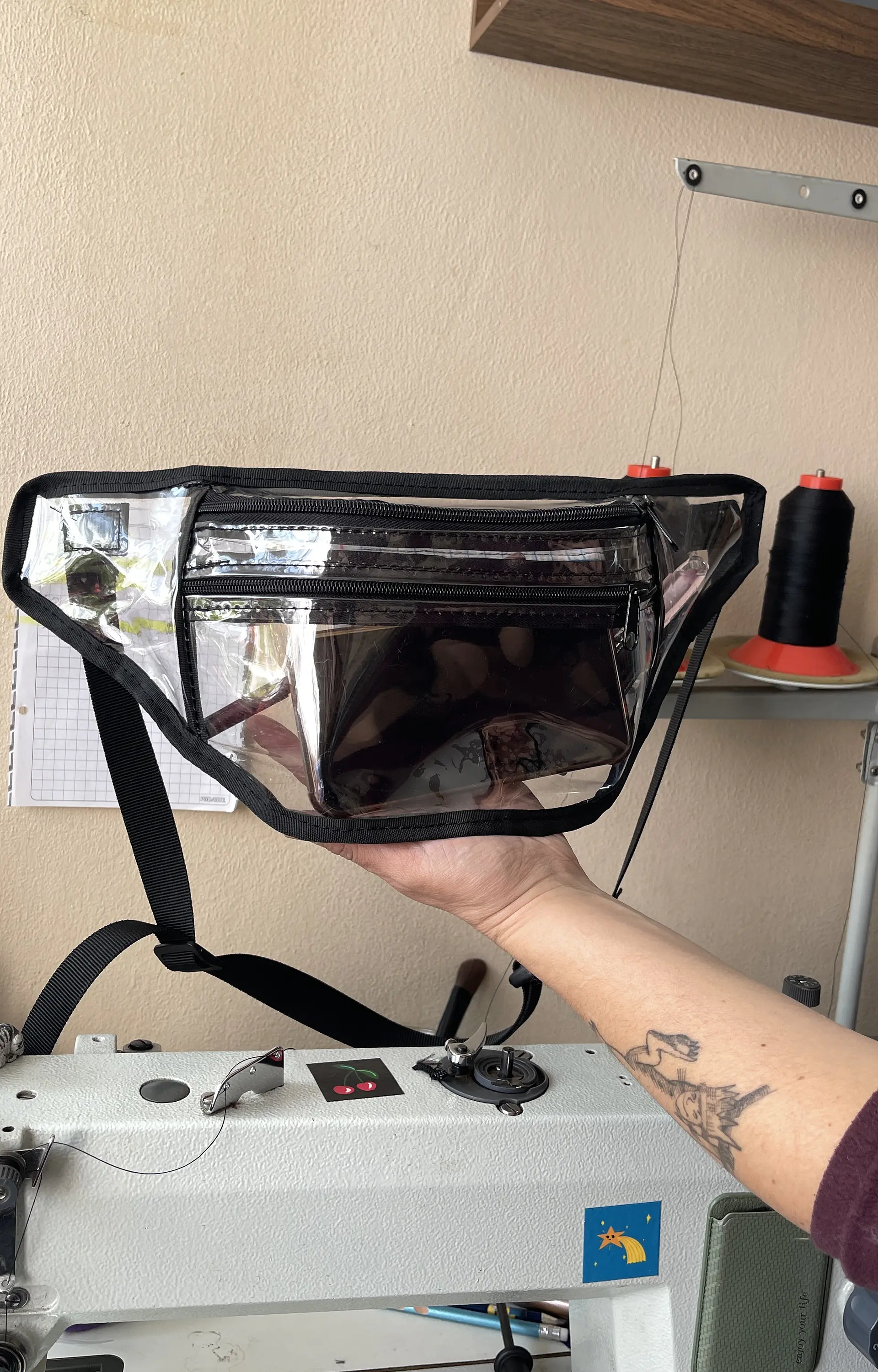 Banano transparente ideal para conciertos y festivales  1