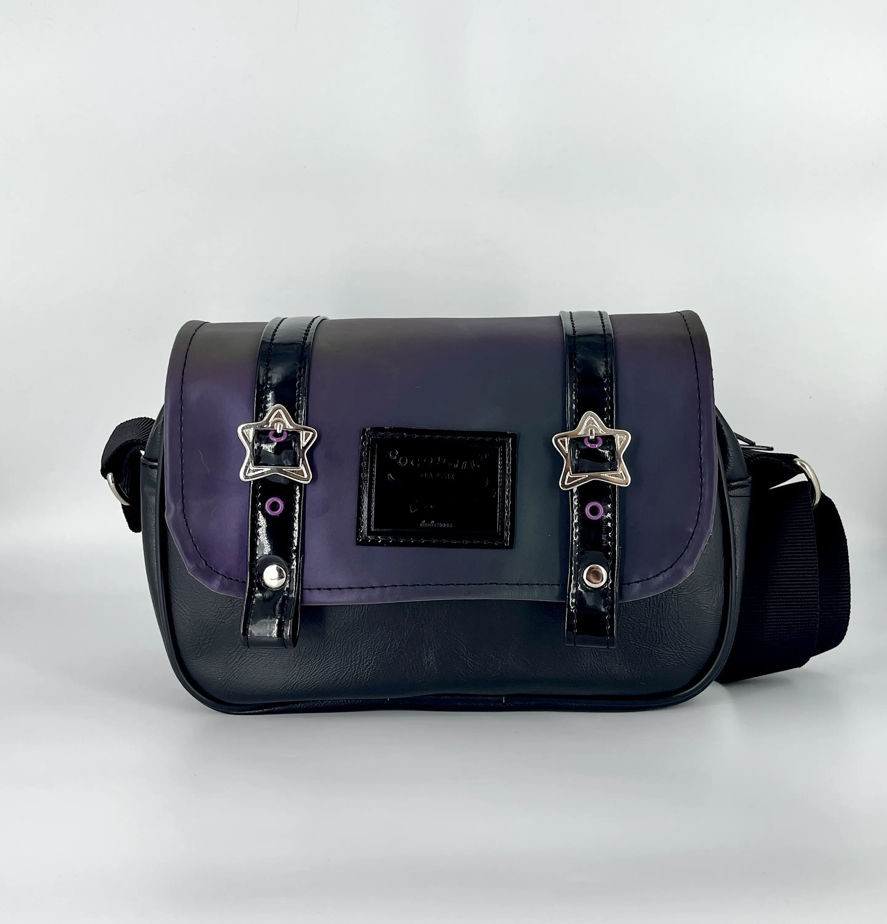 Cartera Nina Tapa Reflectante Detalles En Charol 2