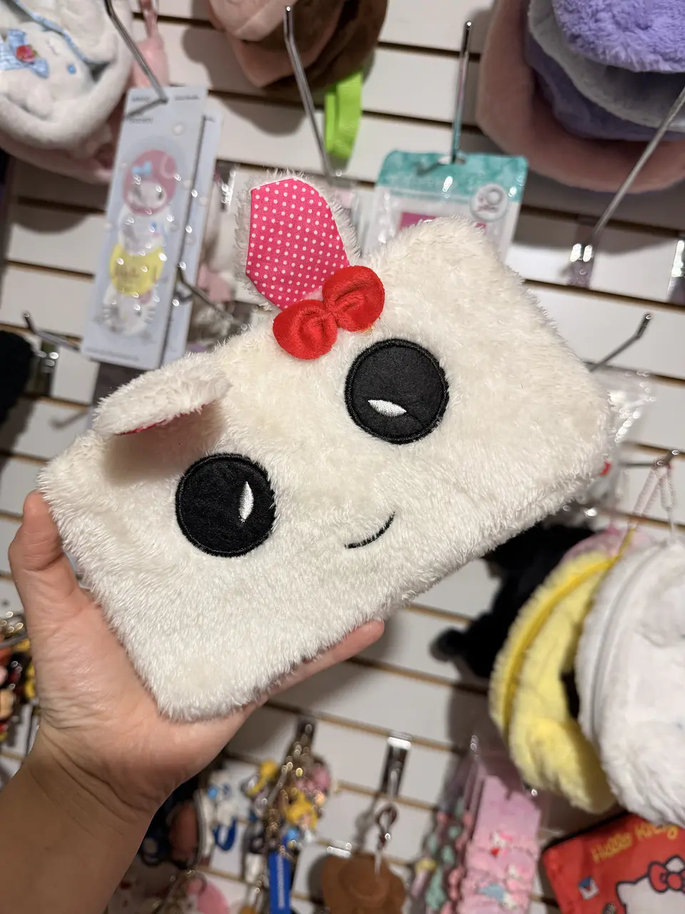 Estuche Conejita Kawaii de Felpa 1