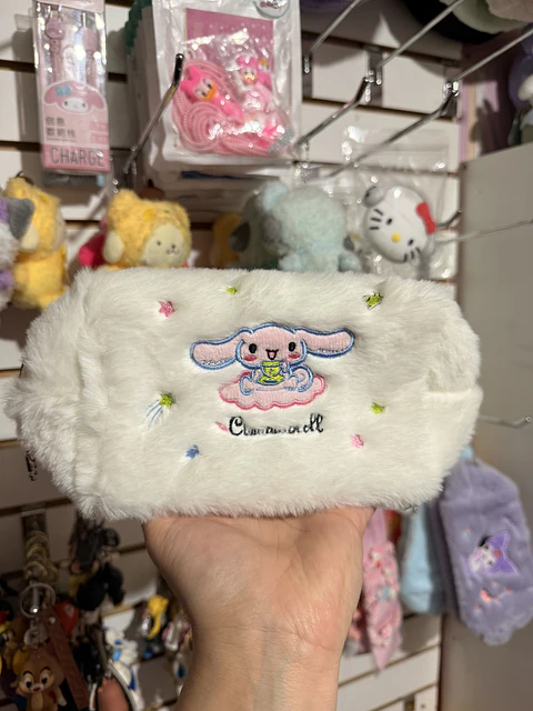 Estuche Cinnamoroll rectangular Sanrio de felpa 