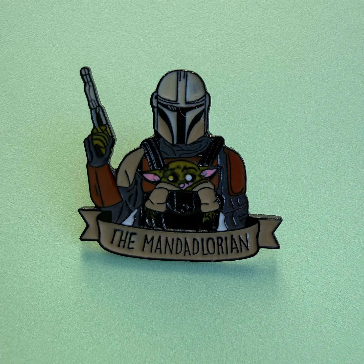 Pin Metálico The Mandalorian & Grogu – Star Wars 1
